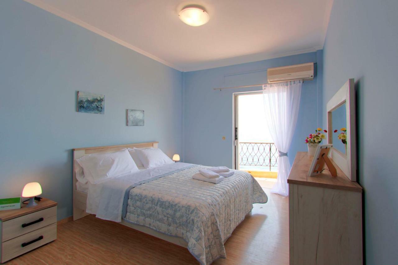T8 Apartment On The Beach Mpenitses Eksteriør billede